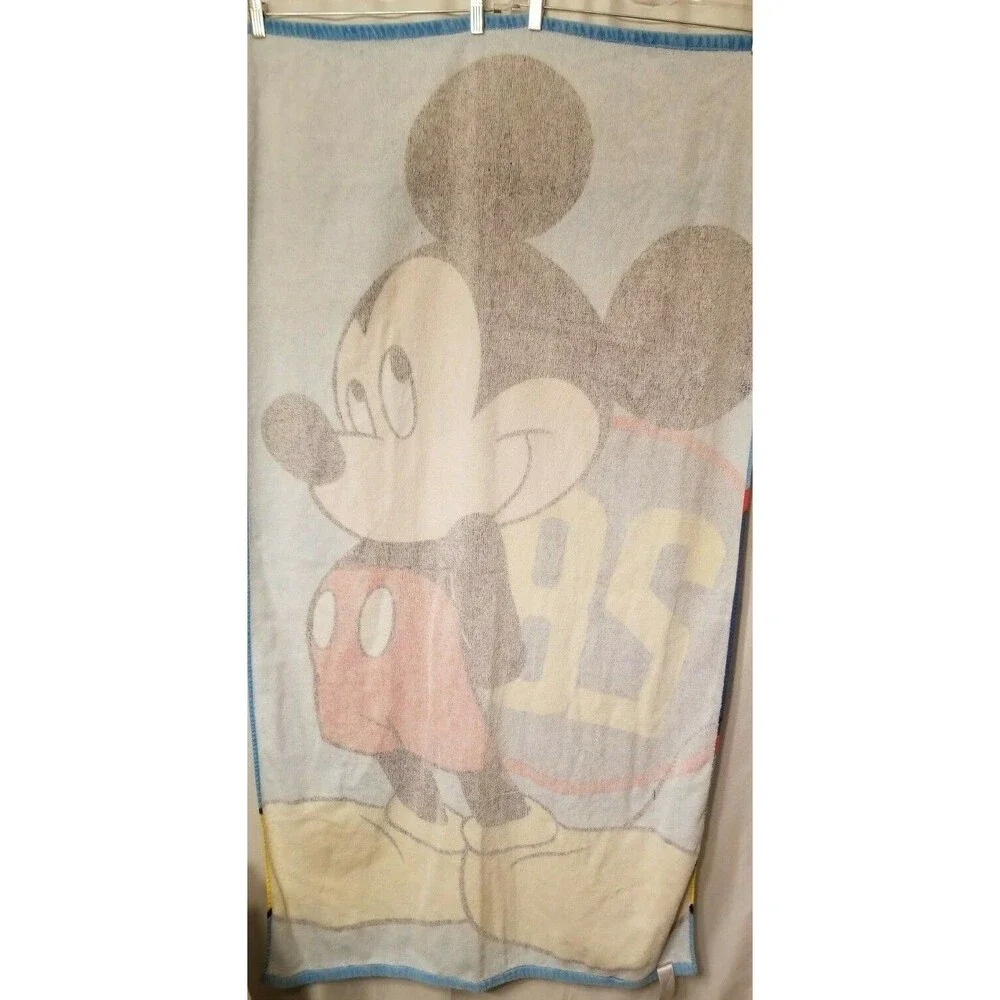 Mickey Mouse Beach Towel Large Graphic Design Disney Store Tag Classic